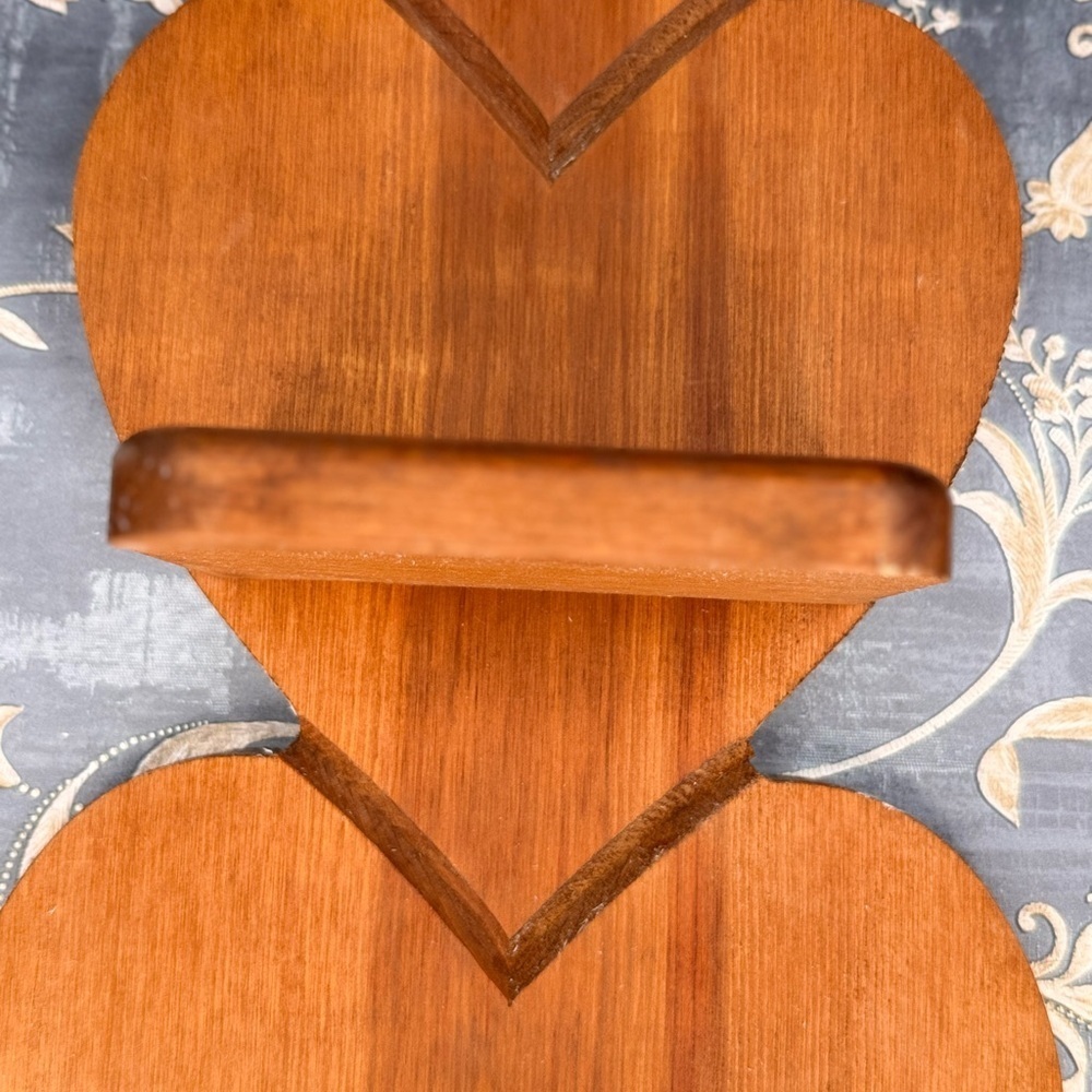 Vintage Heart Wood Wall Shelf 3 Tier Display Shelf with Peg Cottage Decor - Picture 3 of 16